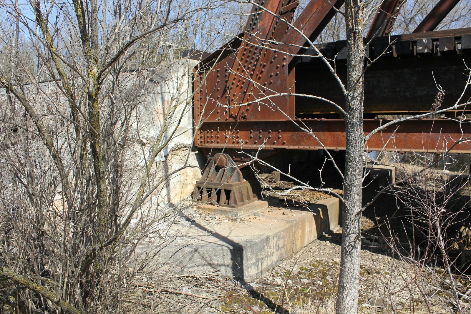 North abutment